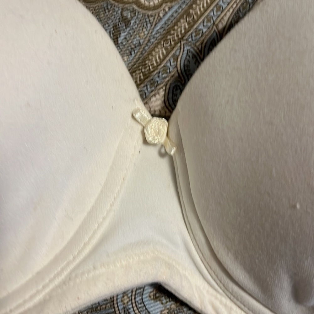 VS bra - Picture 2 of 3